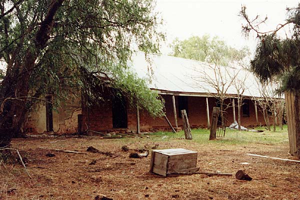 Front view of the homestead. The verandah faces towards Bullock Creek