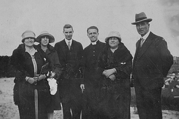 Lyons family about 1930
